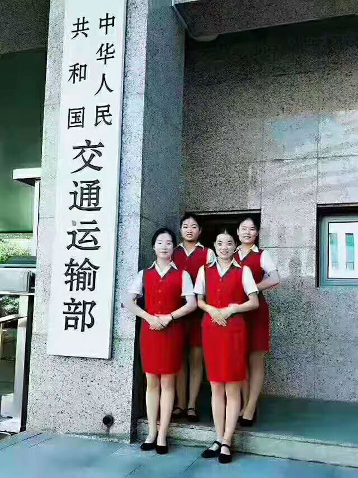 渭南軌道交通運輸學(xué)校北京交通運輸部直屬機關(guān)紀委就業(yè)學(xué)子張晨晨、衛(wèi)芒錦、王世翠、趙津