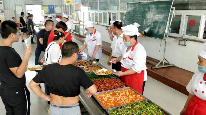 渭南軌道交通運輸學校開學第一天